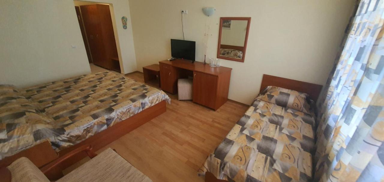 Diamond Hotel Primorsko Exterior photo